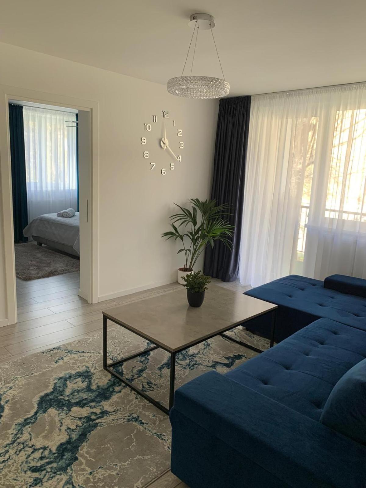 Rose Apartment Piatra Neamţ Esterno foto